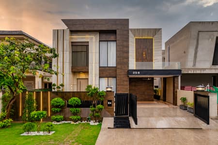 1 Kanal Fully Furnished Luxury House | 5 Master Bedrooms | Grand Double Height Lobby