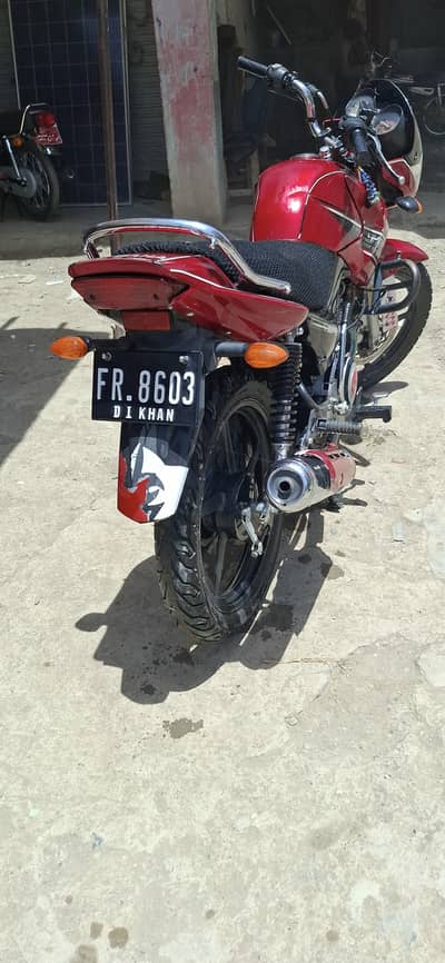 Ybr 15 model di khan number hai