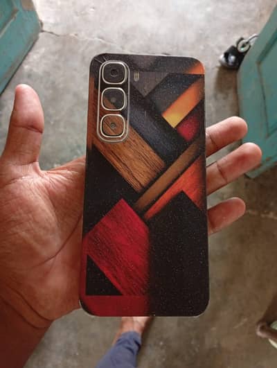 Infinix  10 by 10l complete box