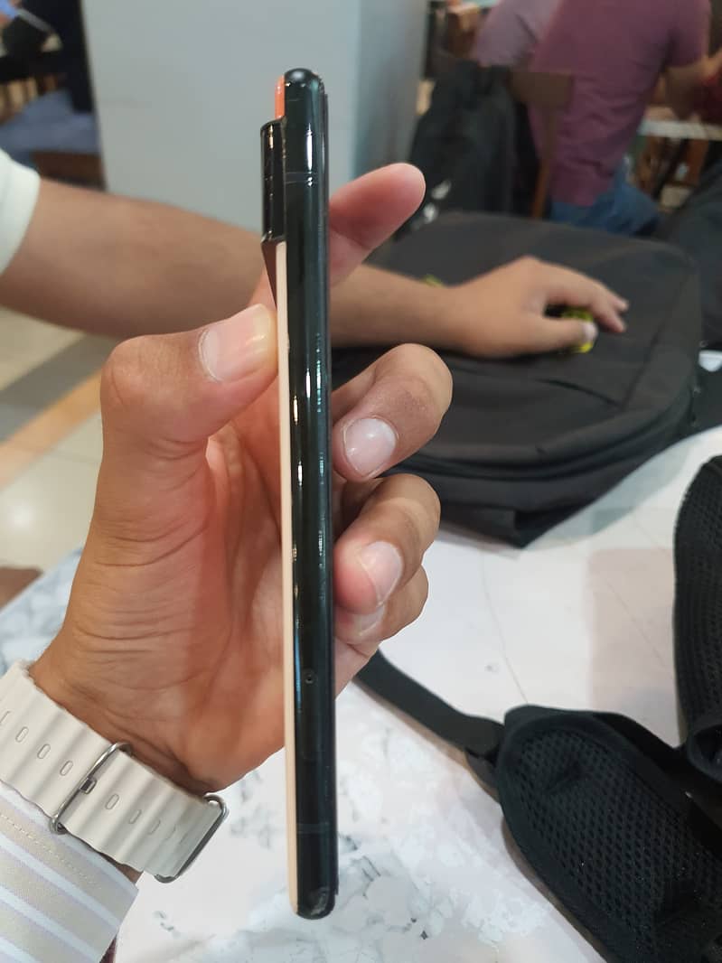 Google pixel 6 4