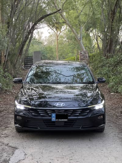 Hyundai Elantra 2025
