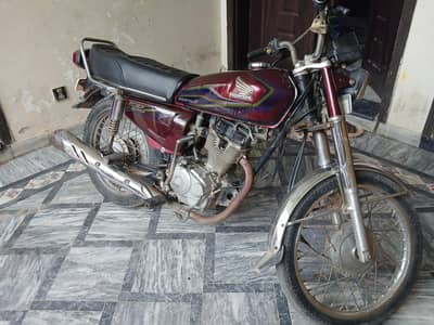 Honda 125 Model 2017 Good Condition  1st owner