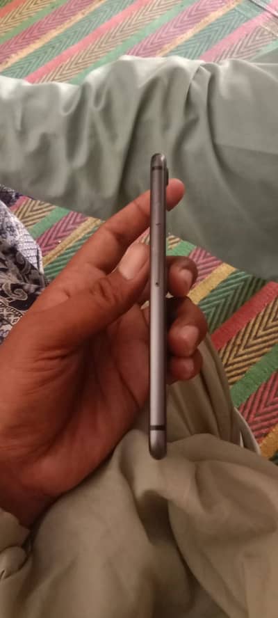 iPhone 8