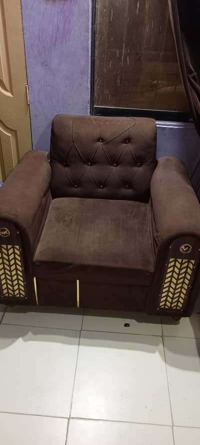 5 seater sofa for sale. . like brand new. . .  03332836934