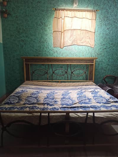 King Size Iron Bed – Heavy Duty Metal Bed Good Condition