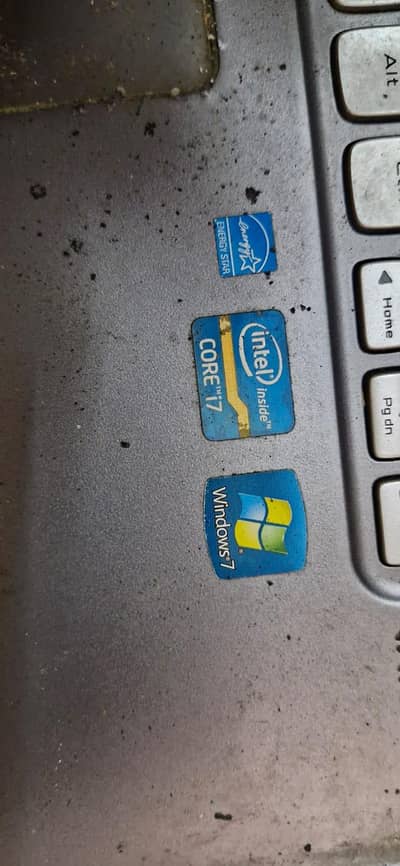 I want to sell laptop