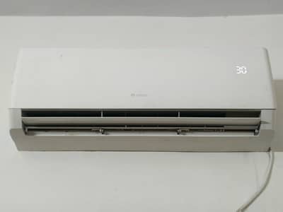 Gree 1 ton split AC