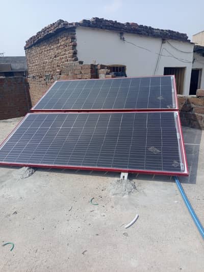 285 WATT SOLAR & BATTERY  & CONVERTER FOR SALE NEW CONDITION
