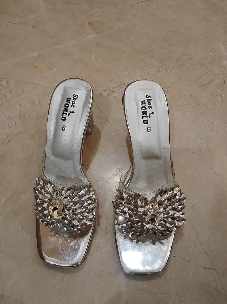 silver heels 0