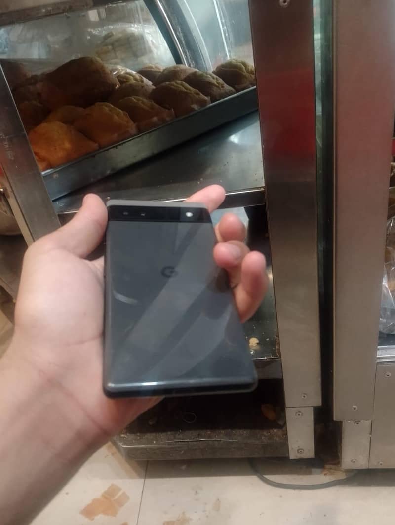 Google Pixel 6a 1