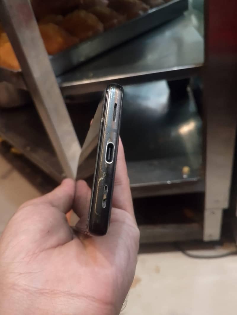 Google Pixel 6a 4