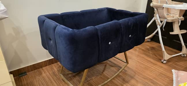 baby cot