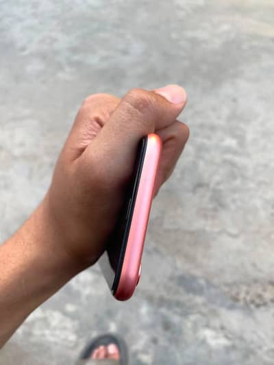 Apple iPhone XR