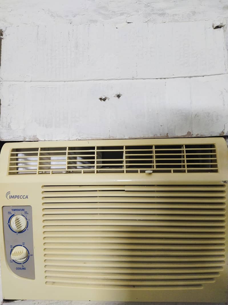 Window ac good condition 0