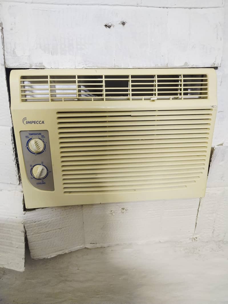 Window ac good condition 4