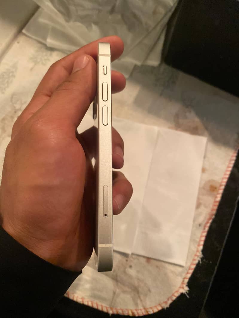 Apple iPhone 12 mini 2