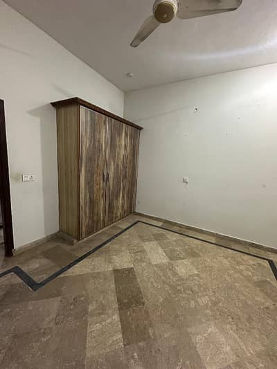 Uper portion for rent