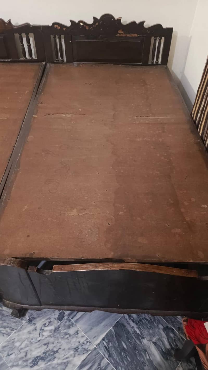 two Single bed 0