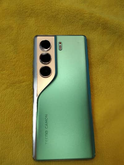 Infinix camon 40 pro  8+8 256 with box charger
