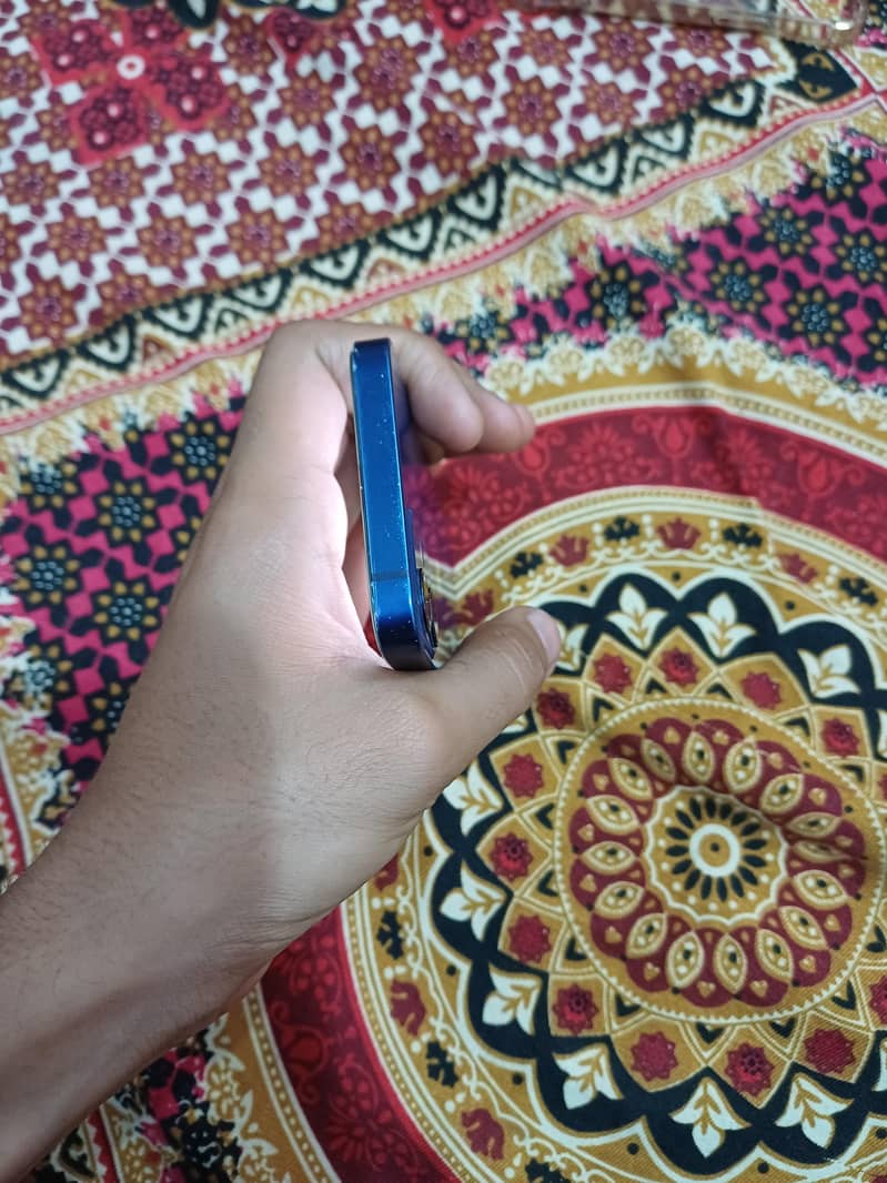 Apple iPhone 12 mini 2