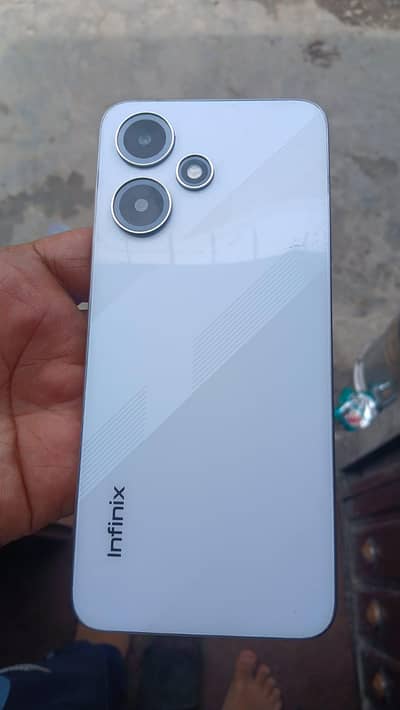 Infinix Hot 30 Play