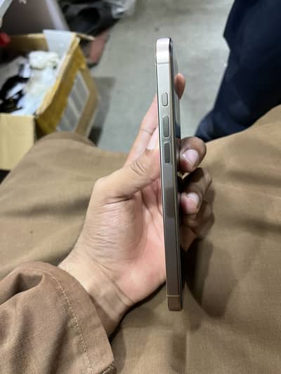 Apple iPhone 16 Pro Max
