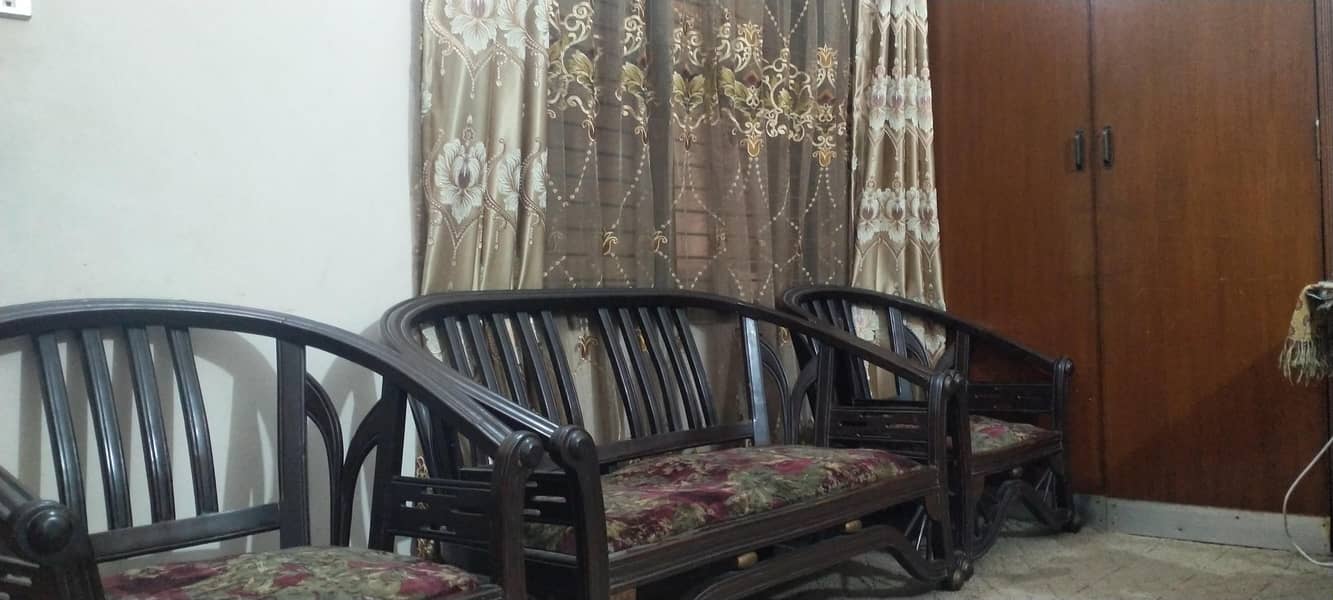 Comfortable sofa set 0