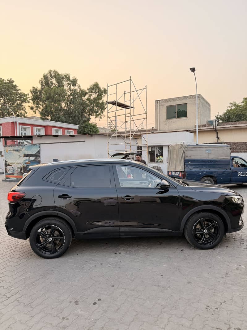 MG HS PHEV 6