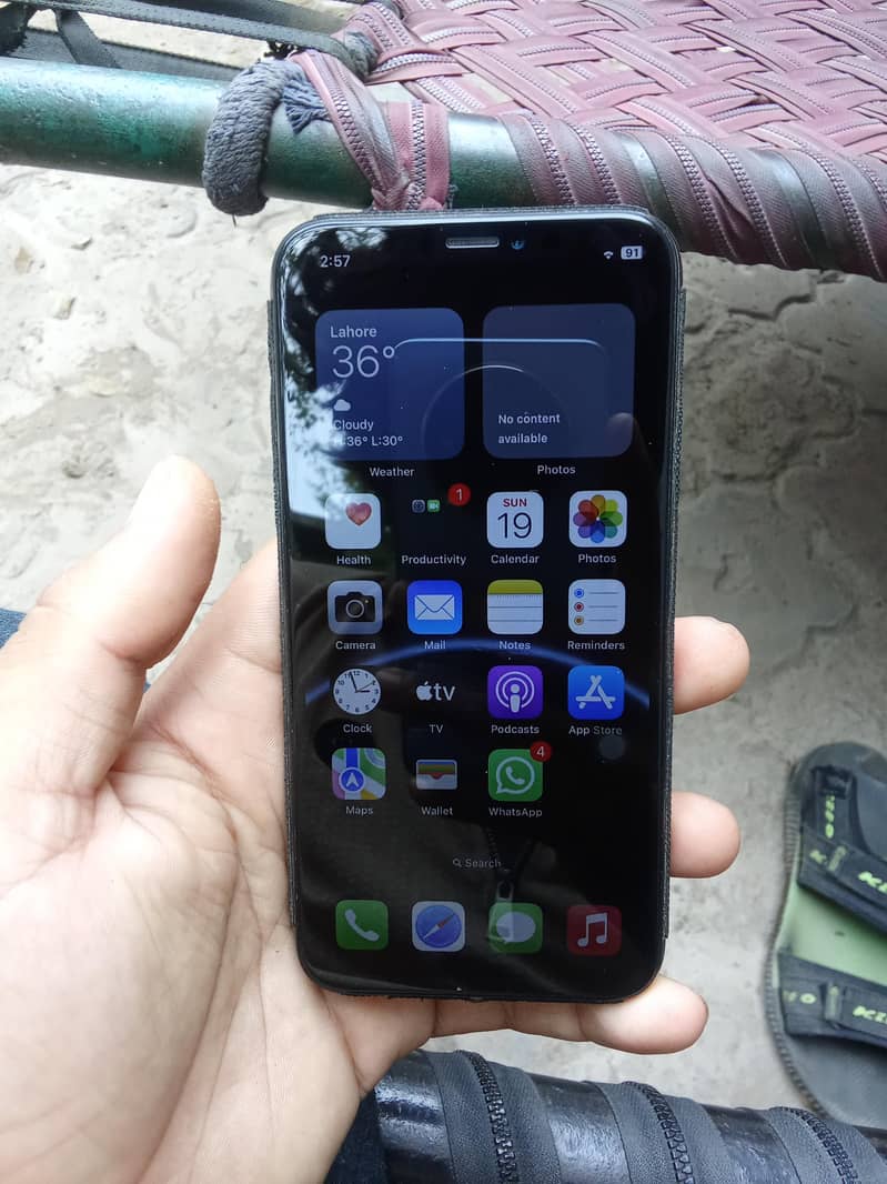 Apple iPhone X 0