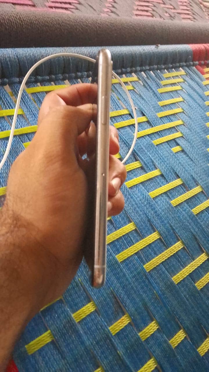Apple iPhone X 2
