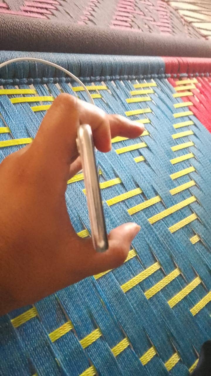 Apple iPhone X 3