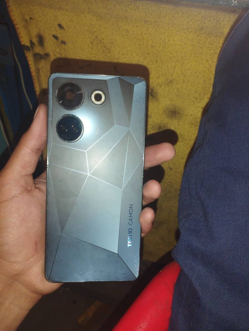 Tecno CAMON 20 2