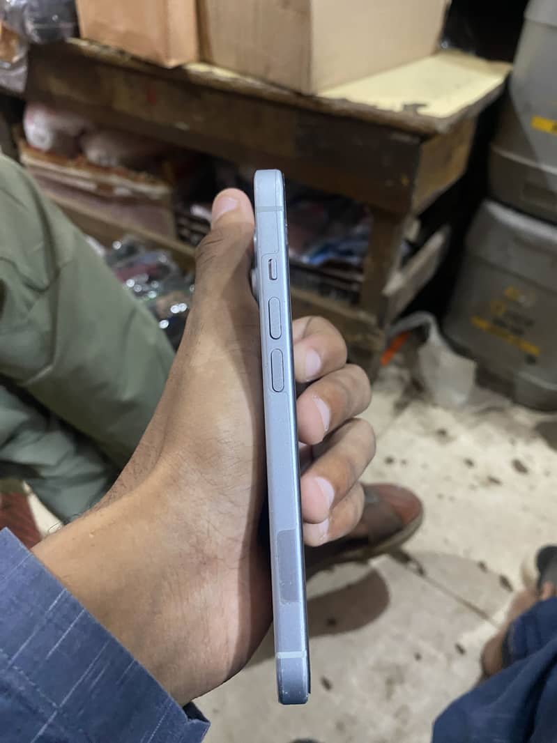 Apple iPhone 15 2