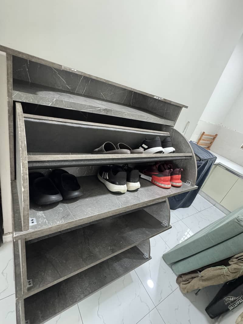 Shoes rack 0