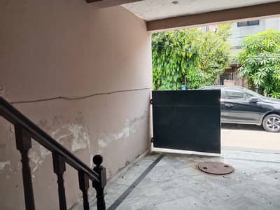Rehman Villas, Airport Road House for Rent