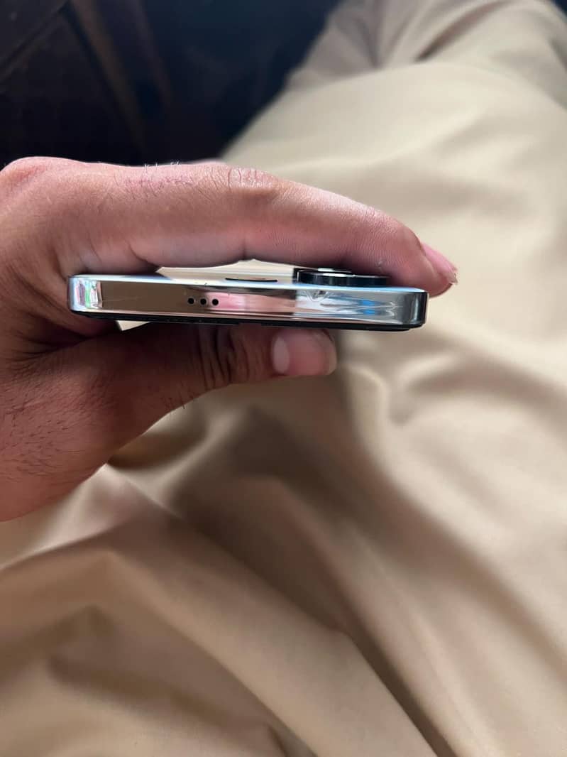 Tecno CAMON 20 2