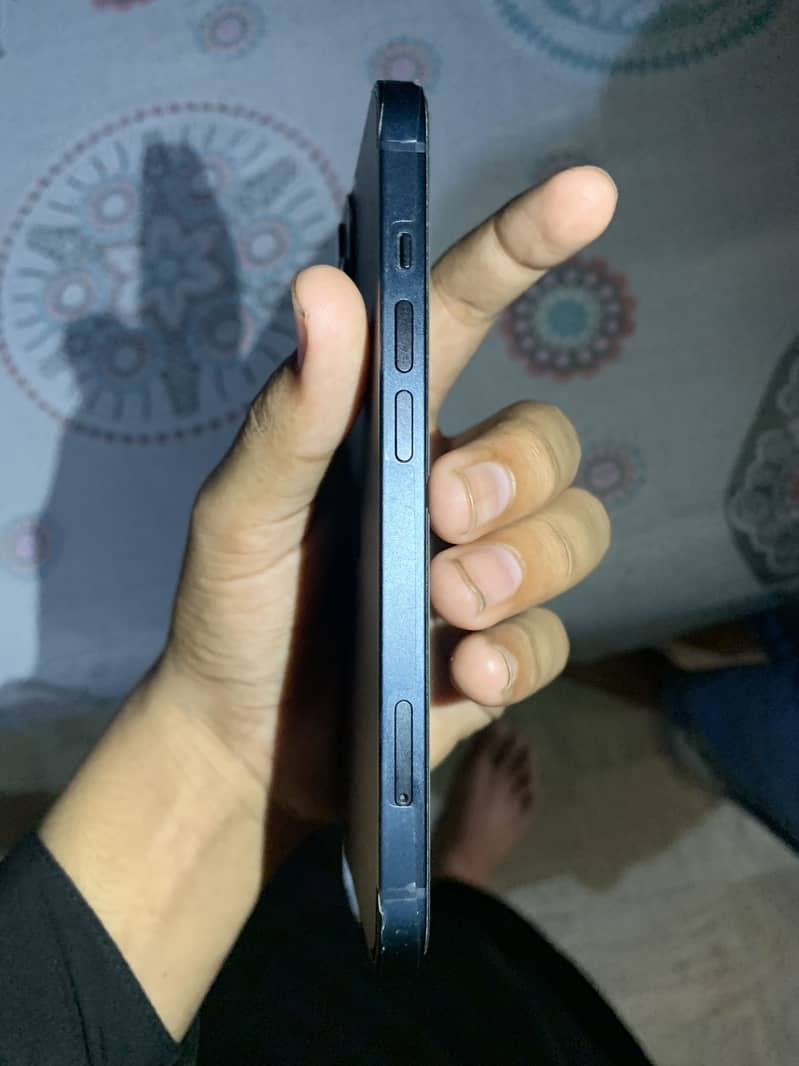 IPhone 13 5