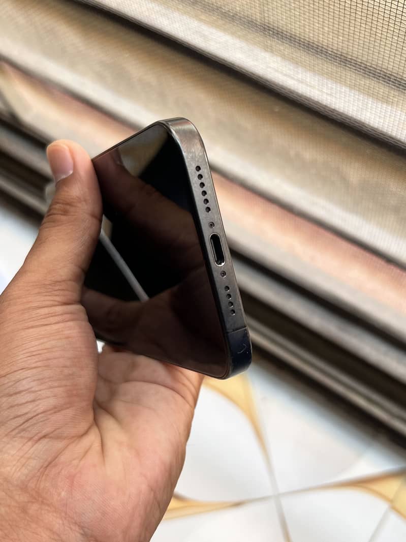 Iphone 15 pro max 7