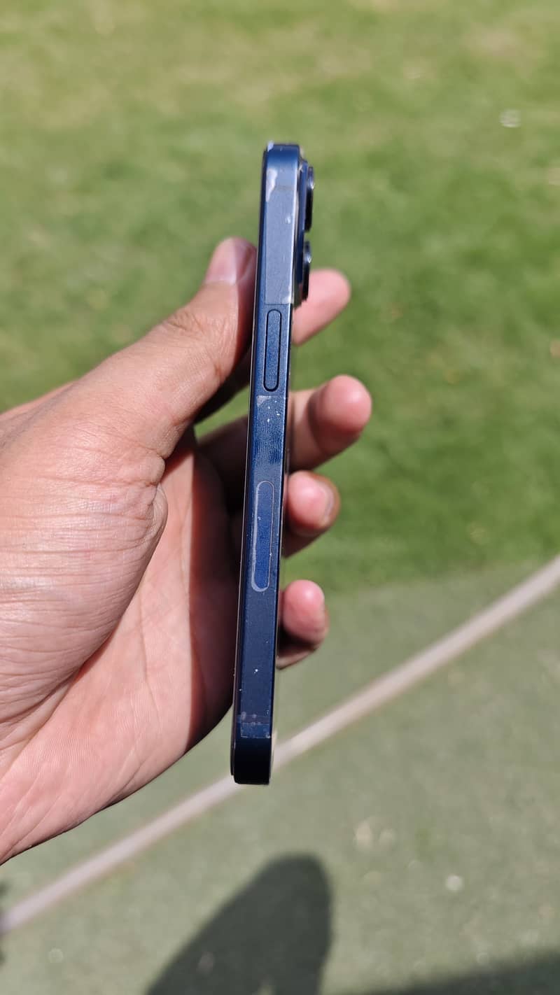 Apple iPhone 14 5
