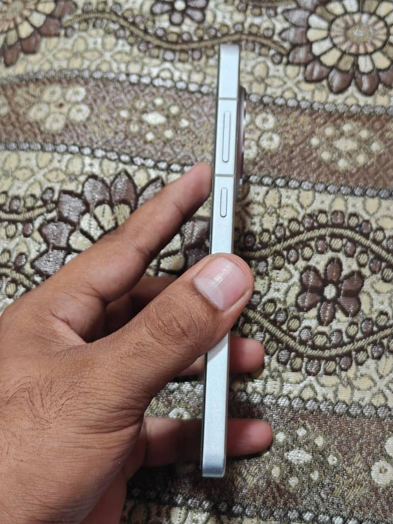 One Plus 13R 4