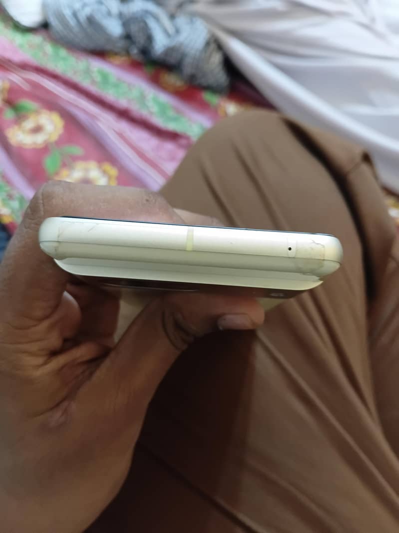 Google Pixel 7 3