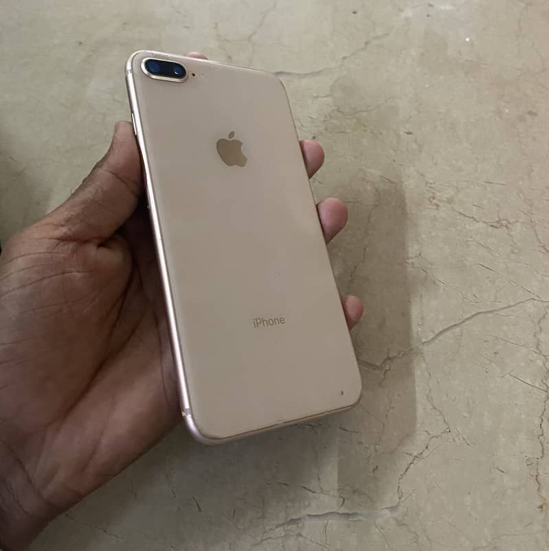 Apple iPhone 8 Plus 2