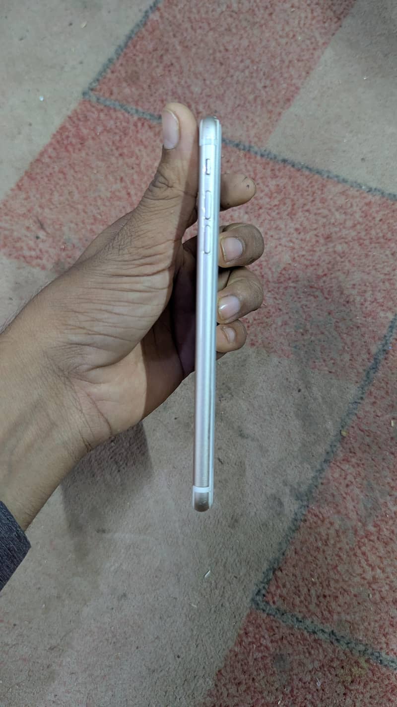Apple iPhone 7 Plus 3