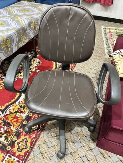 Office Revolving Chair – Good Condition