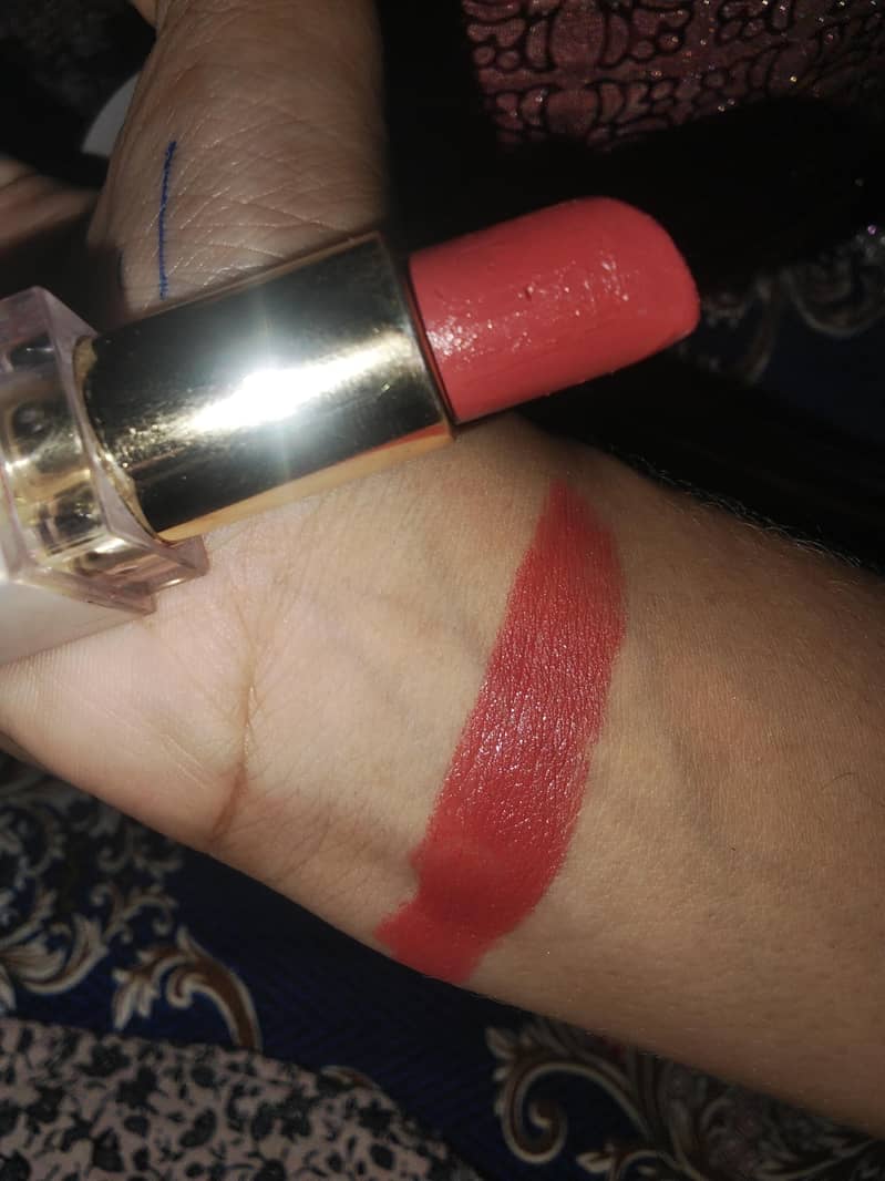 lipstick  2