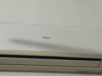 Split ac 1.5 ton with box chill scene.