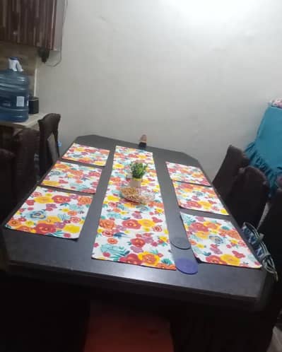 6 seater wodden dinning table set