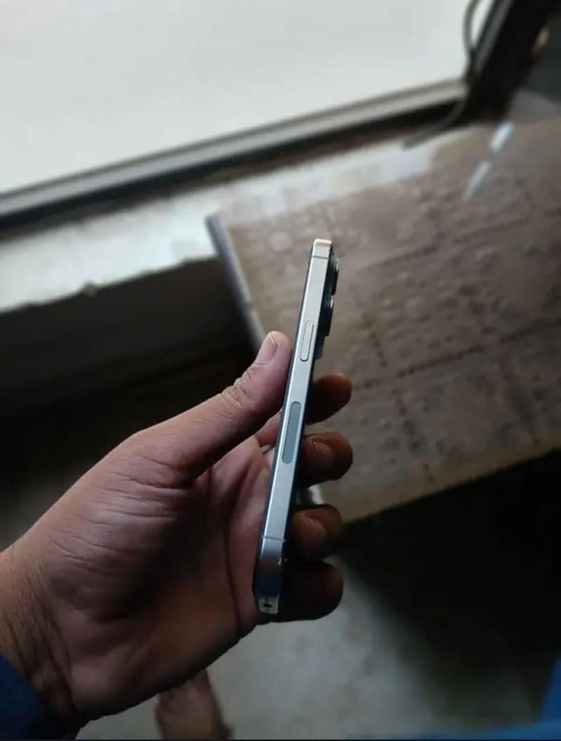 Iphone 15 Pro 3