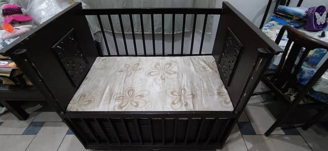 baby cot