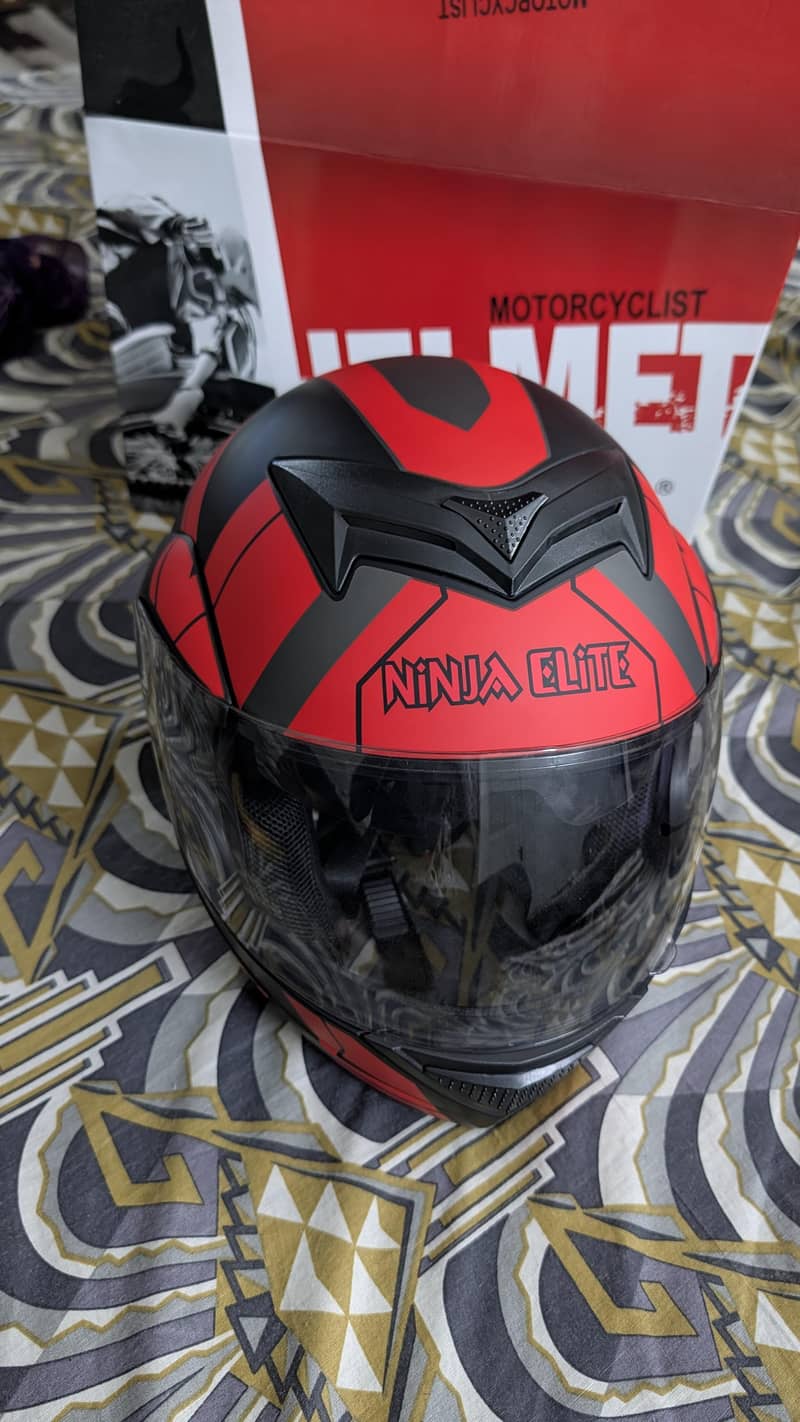 Helmet 0